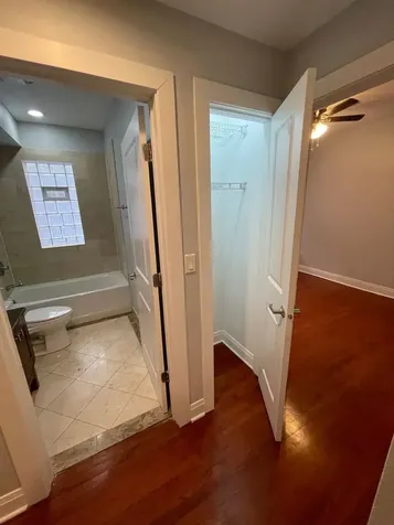 1448 West Thorndale Avenue Chicago IL 60660