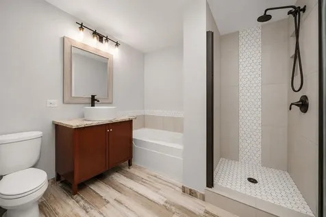 5 East 14th Place Chicago IL 60605