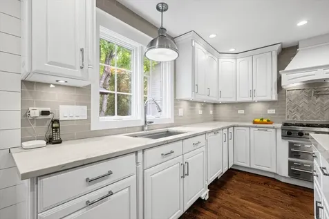1258 Scott Avenue Winnetka IL 60093