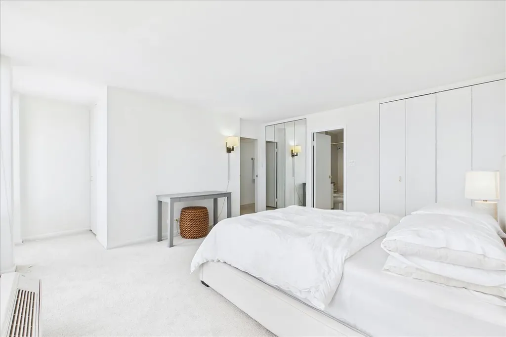 111 East Chestnut Street Chicago IL 60611
