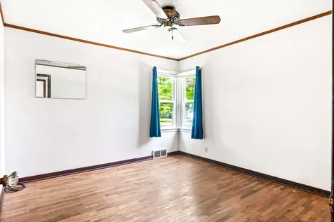 525 Grant Street Chenoa IL 61726
