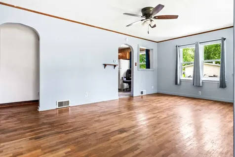 525 Grant Street Chenoa IL 61726