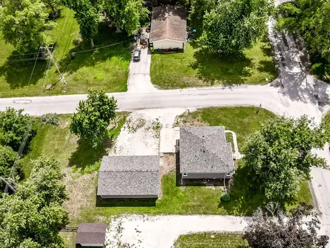525 Grant Street Chenoa IL 61726