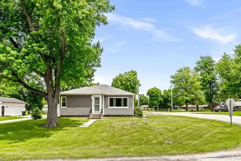 525 Grant Street Chenoa IL 61726