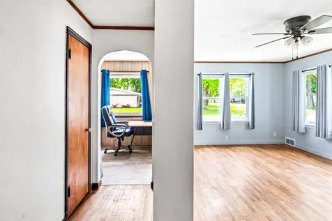 525 Grant Street Chenoa IL 61726
