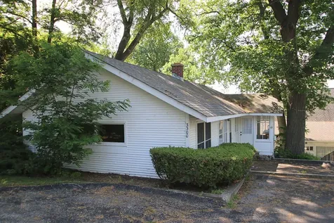 3300 North Rocky Beach Road Mchenry IL 60051