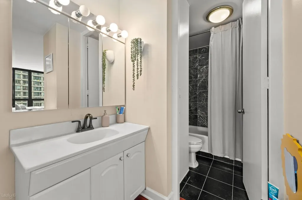 2020 North Lincoln Park West Chicago IL 60614