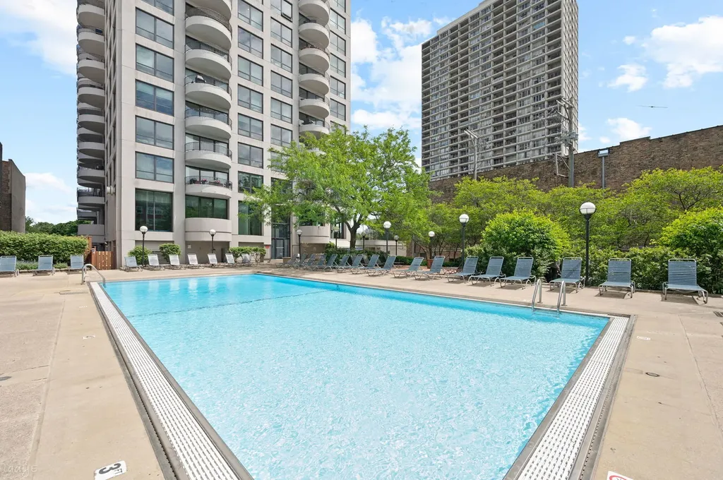 2020 North Lincoln Park West Chicago IL 60614