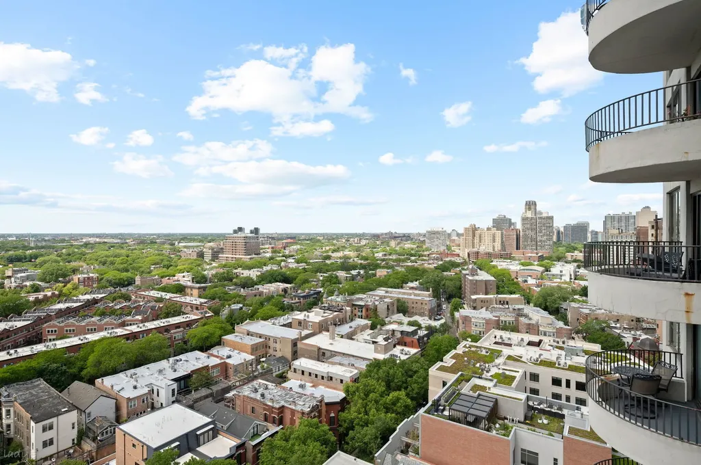 2020 North Lincoln Park West Chicago IL 60614