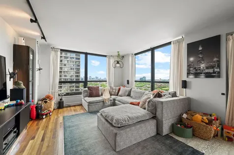 2020 North Lincoln Park West Chicago IL 60614