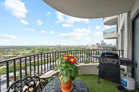 2020 North Lincoln Park West Chicago IL 60614