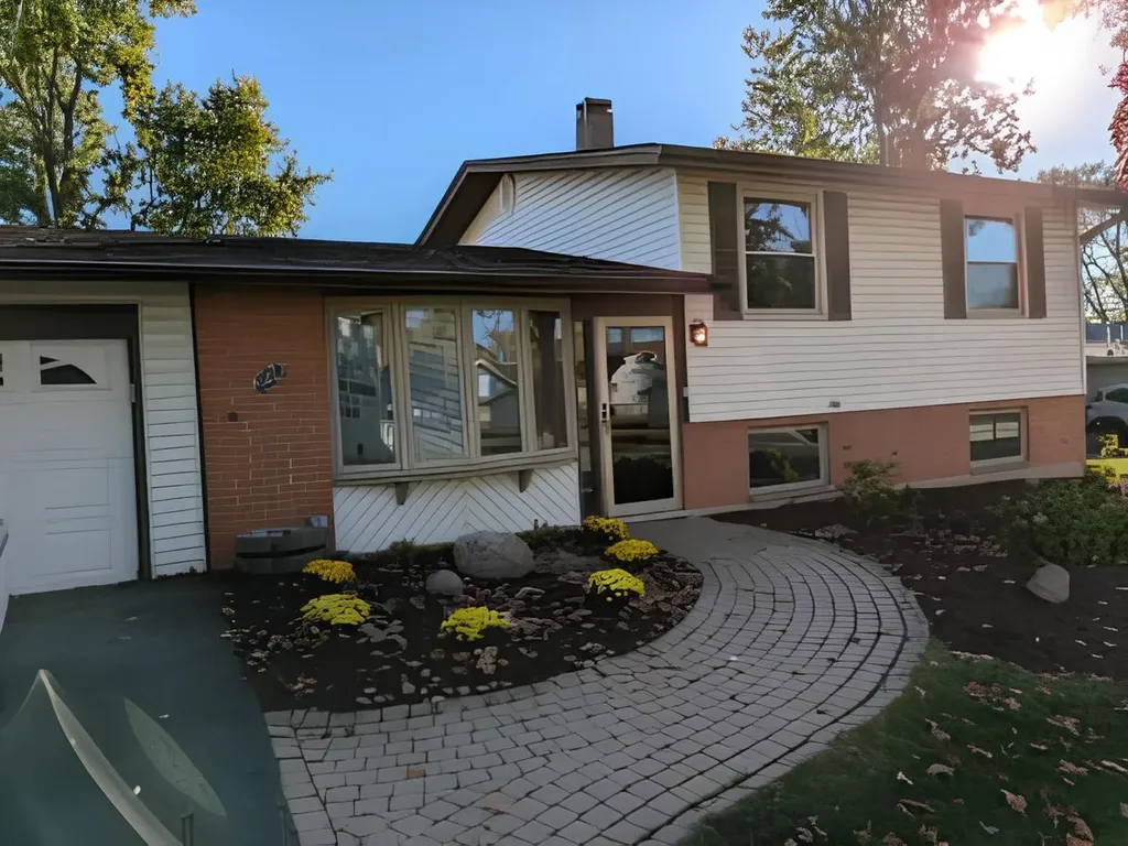 9407 Elm Avenue Mokena IL 60448