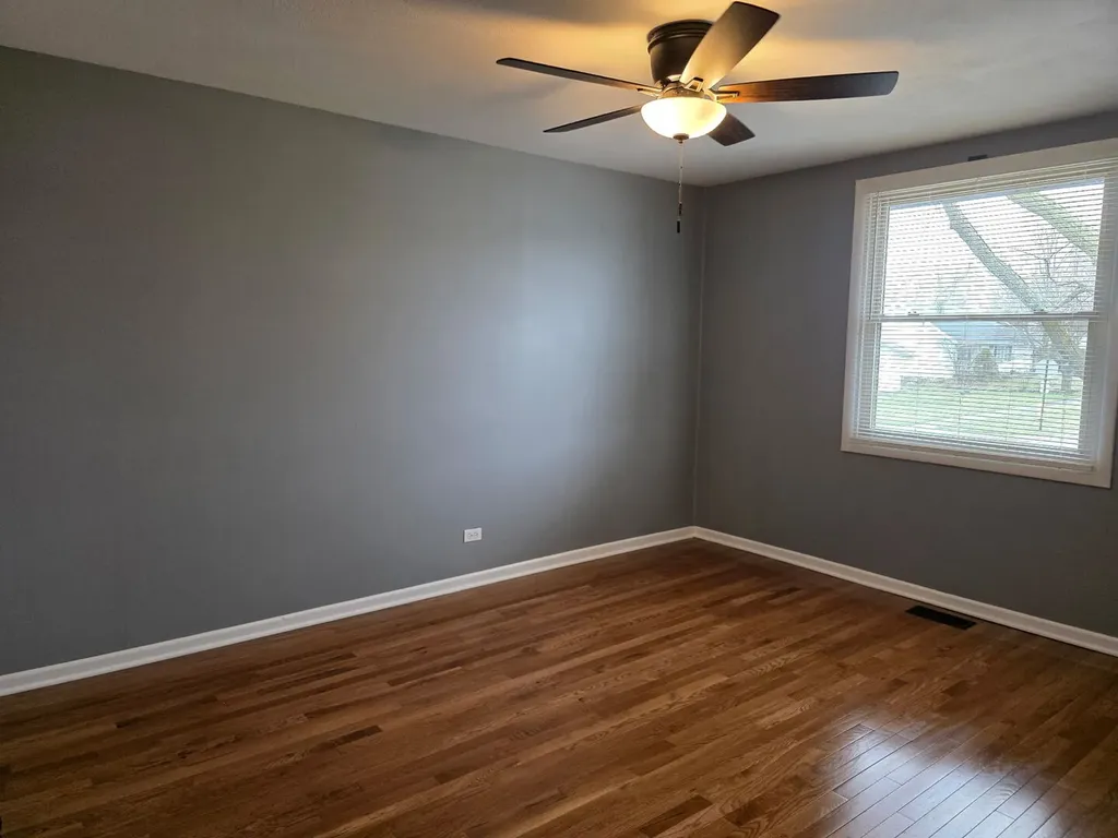 9407 Elm Avenue Mokena IL 60448