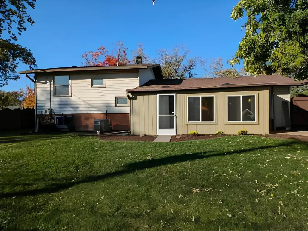 9407 Elm Avenue Mokena IL 60448