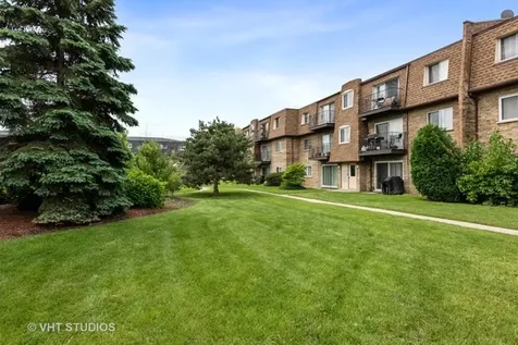 9439 Bay Colony Drive Des Plaines IL 60016