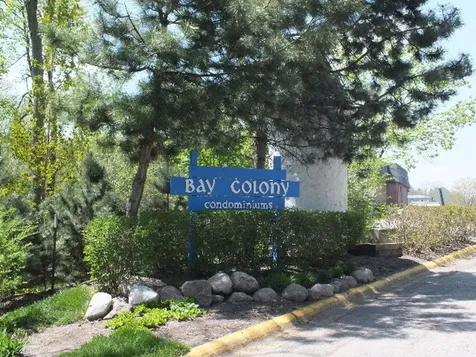 9439 Bay Colony Drive Des Plaines IL 60016