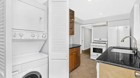 1648 North Sedgwick Street Chicago IL 60614