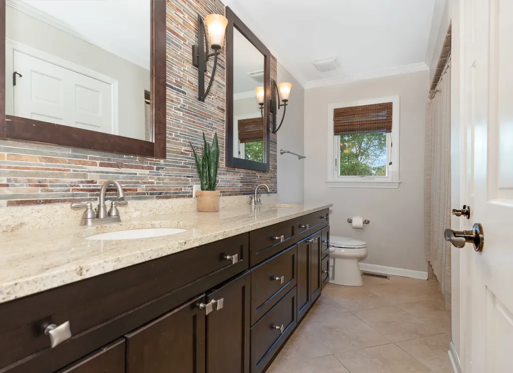1385 Ginger Lane Naperville IL 60565