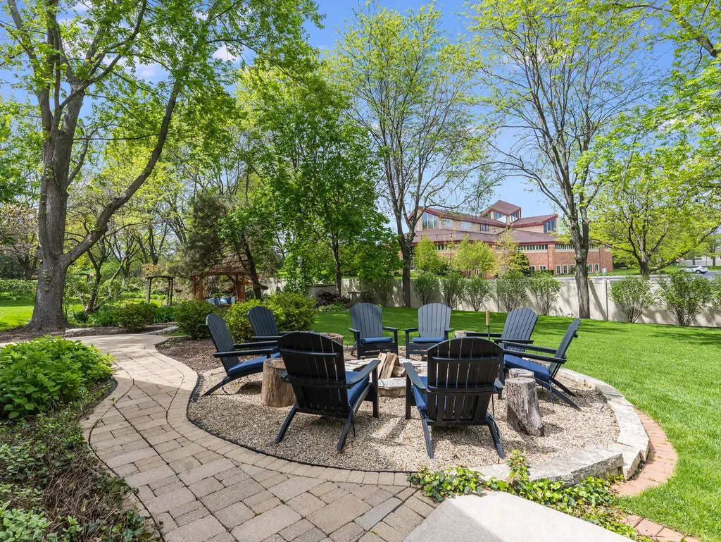 1385 Ginger Lane Naperville IL 60565