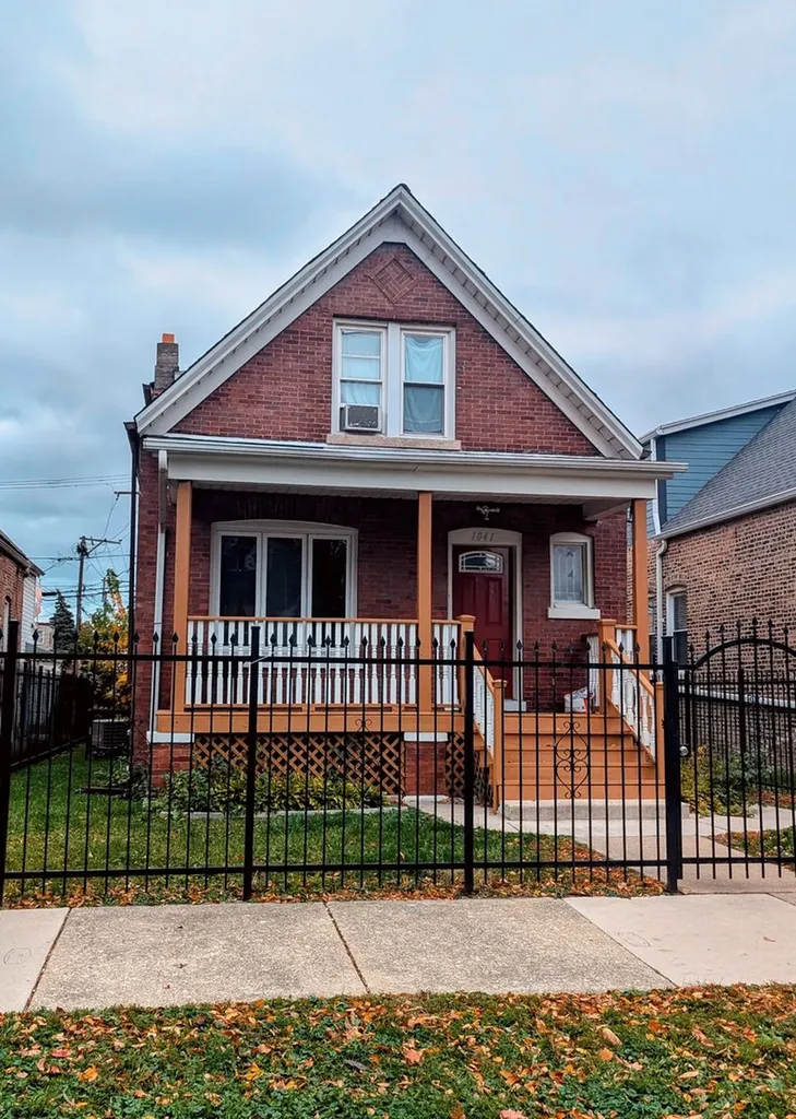 1041 North Spaulding Avenue Chicago IL 60651