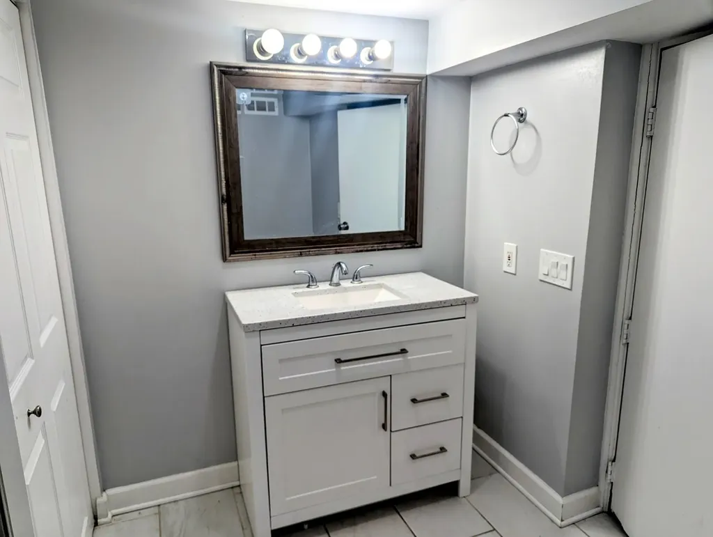 1041 North Spaulding Avenue Chicago IL 60651