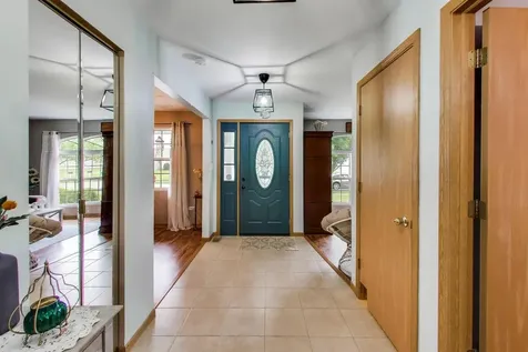 909 Arrowhead Drive Elwood IL 60421