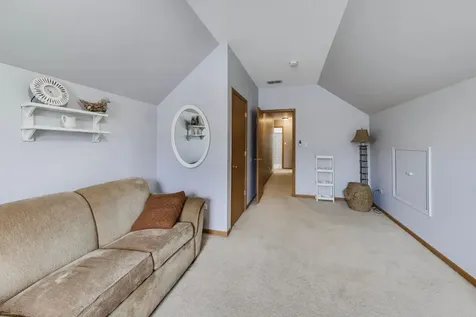 909 Arrowhead Drive Elwood IL 60421