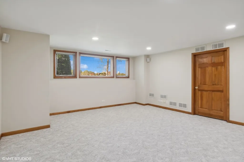 2327 Flat Rock Court Naperville IL 60564