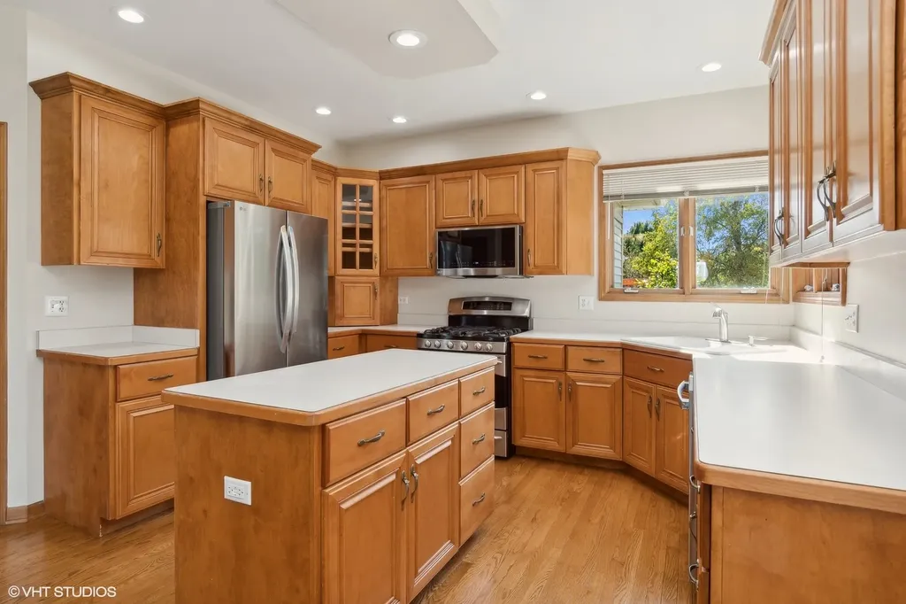 2327 Flat Rock Court Naperville IL 60564