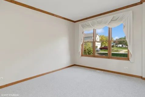 2327 Flat Rock Court Naperville IL 60564