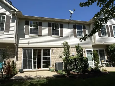 1971 Lilac Court Schaumburg IL 60193