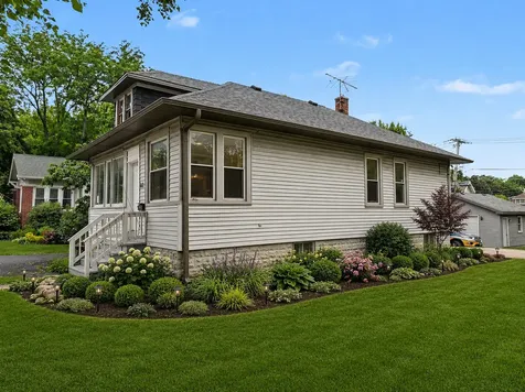 411 North Arlington Heights Road Arlington Heights IL 60004