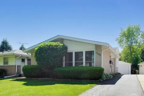1326 South Dunton Avenue Arlington Heights IL 60005