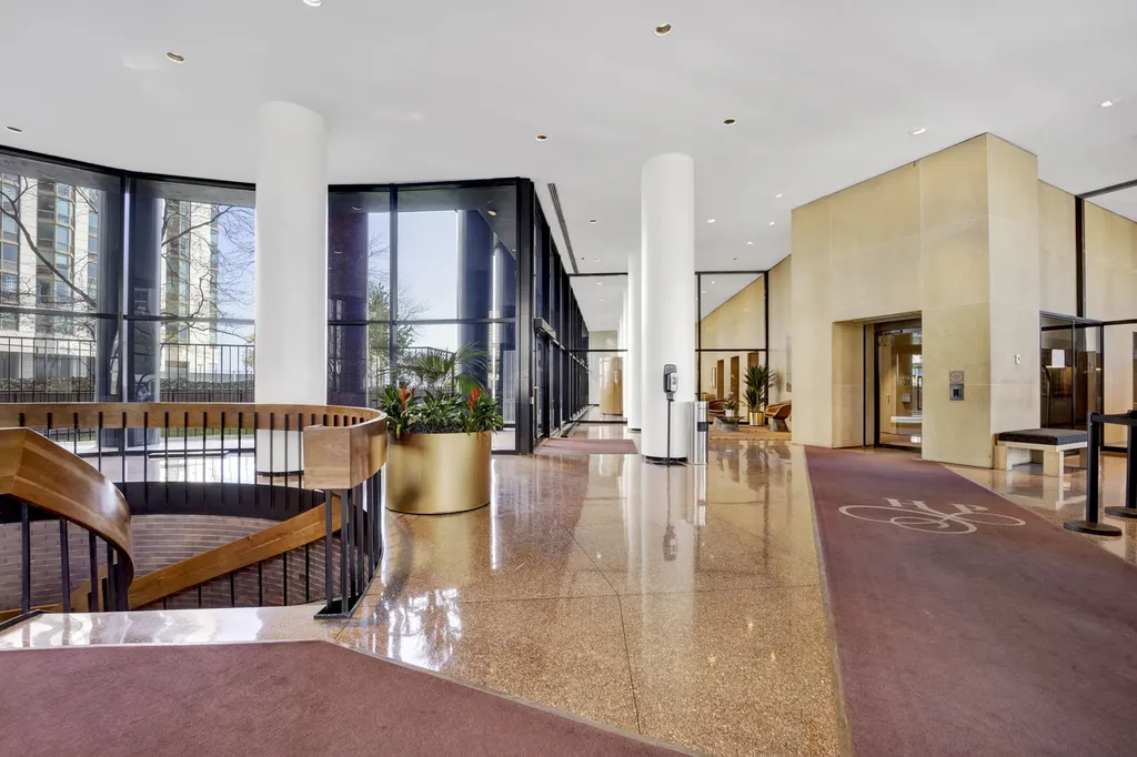 155 North Harbor Drive Chicago IL 60601