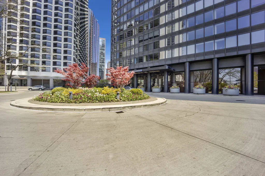 155 North Harbor Drive Chicago IL 60601