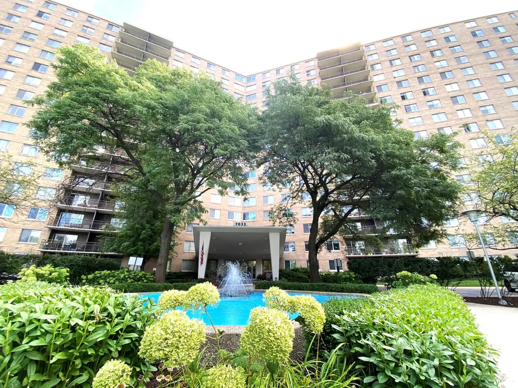 7033 North Kedzie Avenue Chicago IL 60645