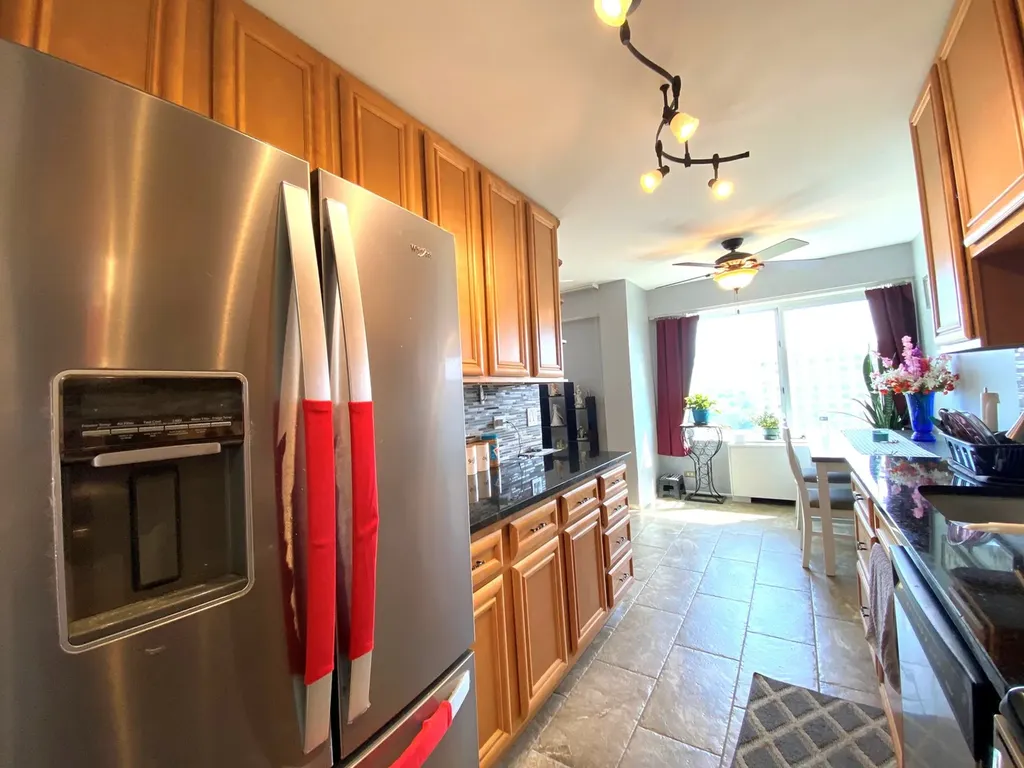 7033 North Kedzie Avenue Chicago IL 60645
