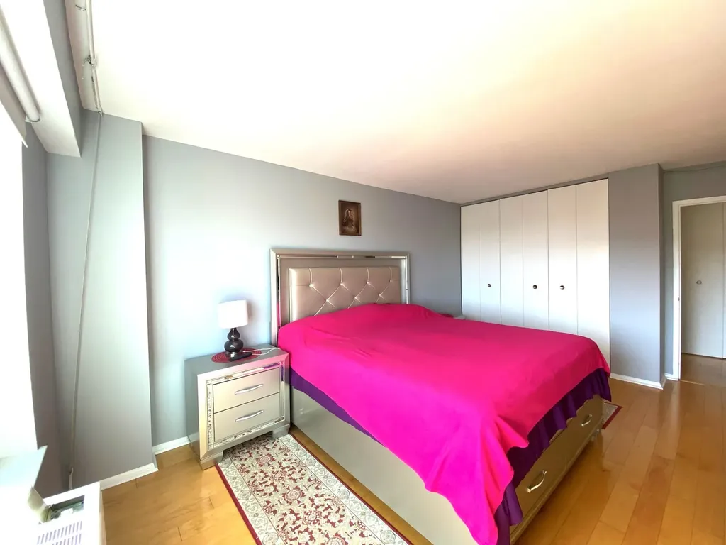 7033 North Kedzie Avenue Chicago IL 60645