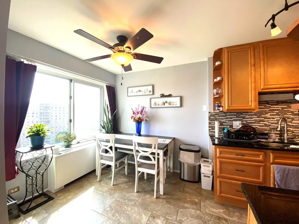 7033 North Kedzie Avenue Chicago IL 60645