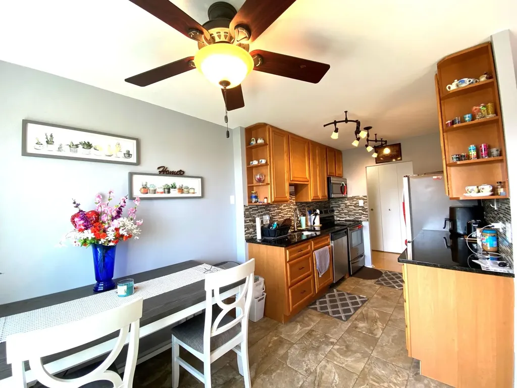 7033 North Kedzie Avenue Chicago IL 60645
