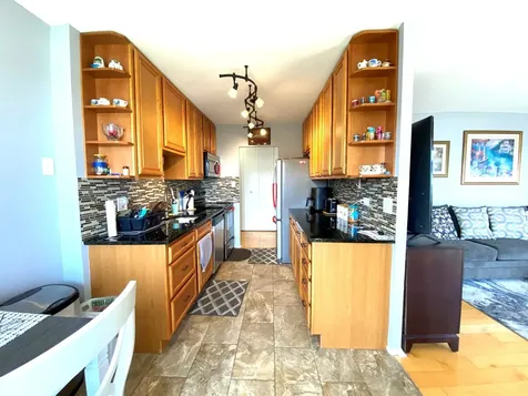 7033 North Kedzie Avenue Chicago IL 60645