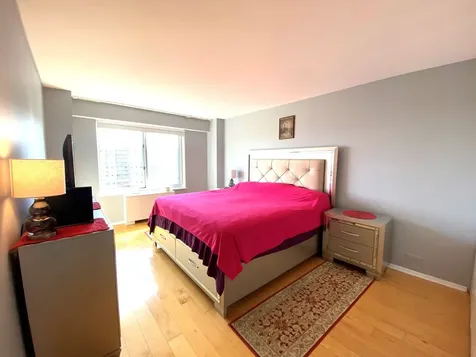 7033 North Kedzie Avenue Chicago IL 60645