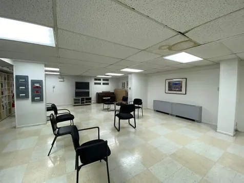 7033 North Kedzie Avenue Chicago IL 60645