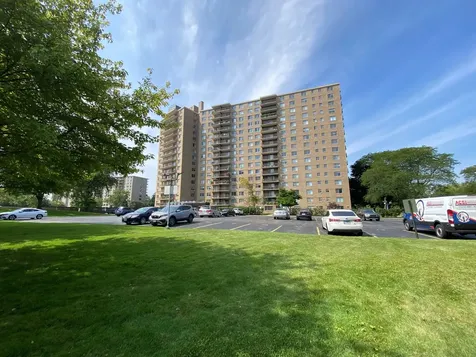 7033 North Kedzie Avenue Chicago IL 60645