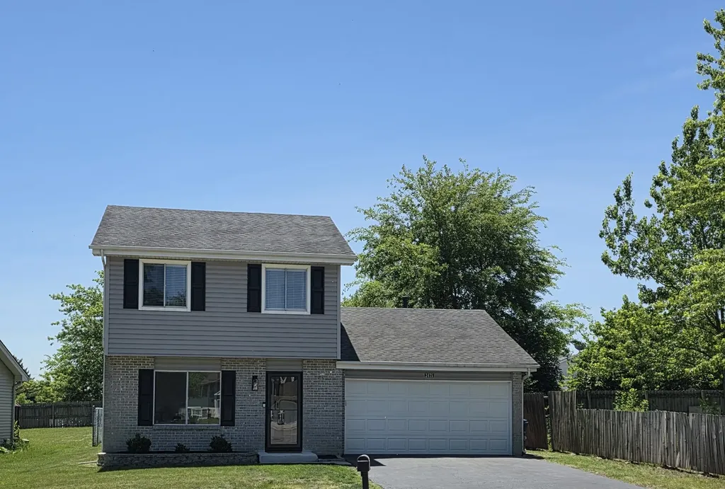2475 Ridge Avenue Aurora IL 60504