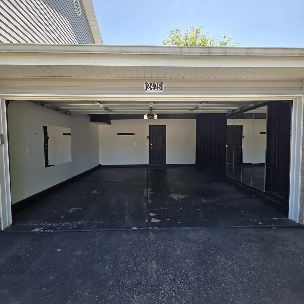 2475 Ridge Avenue Aurora IL 60504