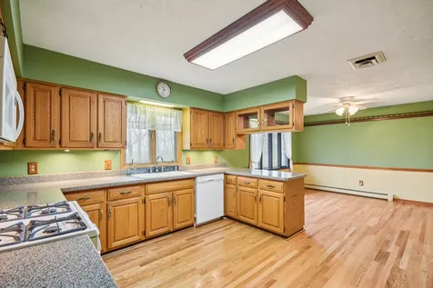 407 Ottawa Street Morris IL 60450