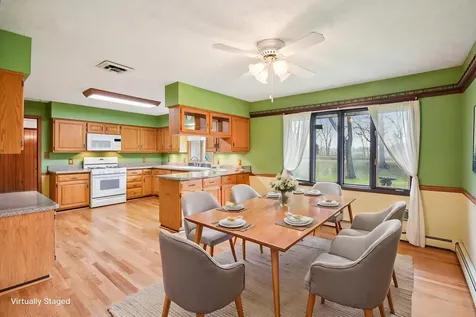 407 Ottawa Street Morris IL 60450