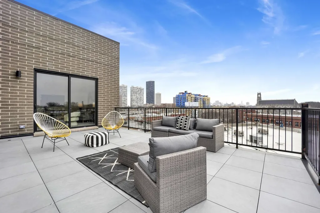 5630 North Broadway Street Chicago IL 60660