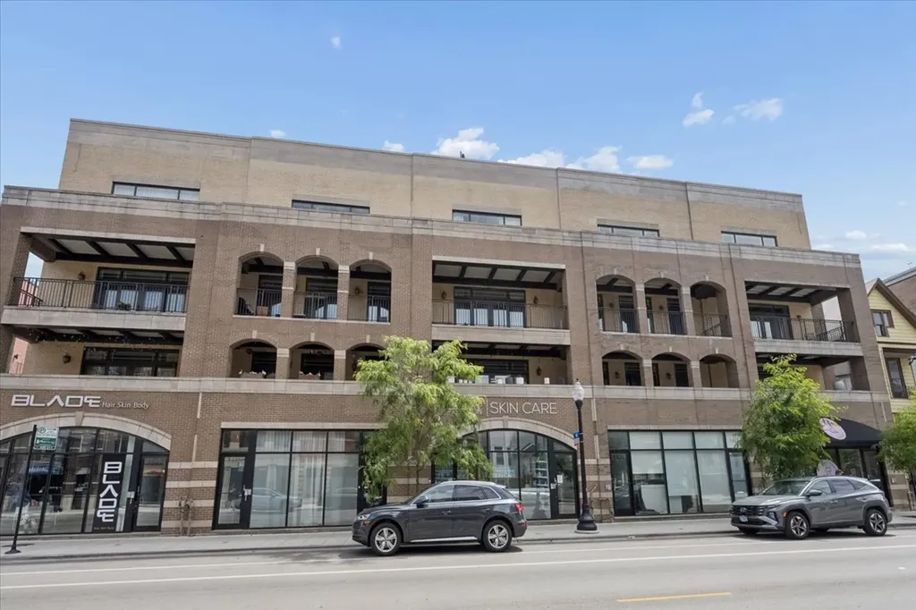 1423 West Belmont Avenue Chicago IL 60657